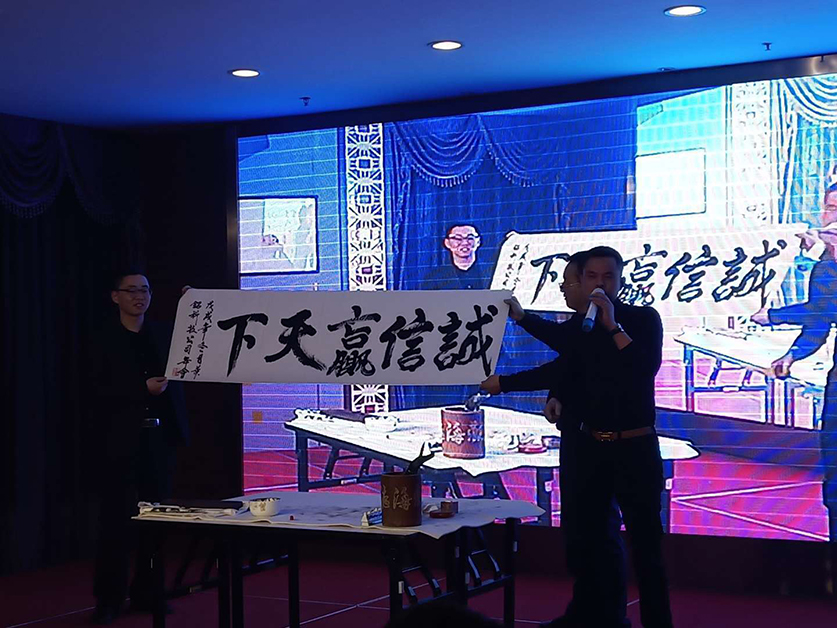 江苏华铝